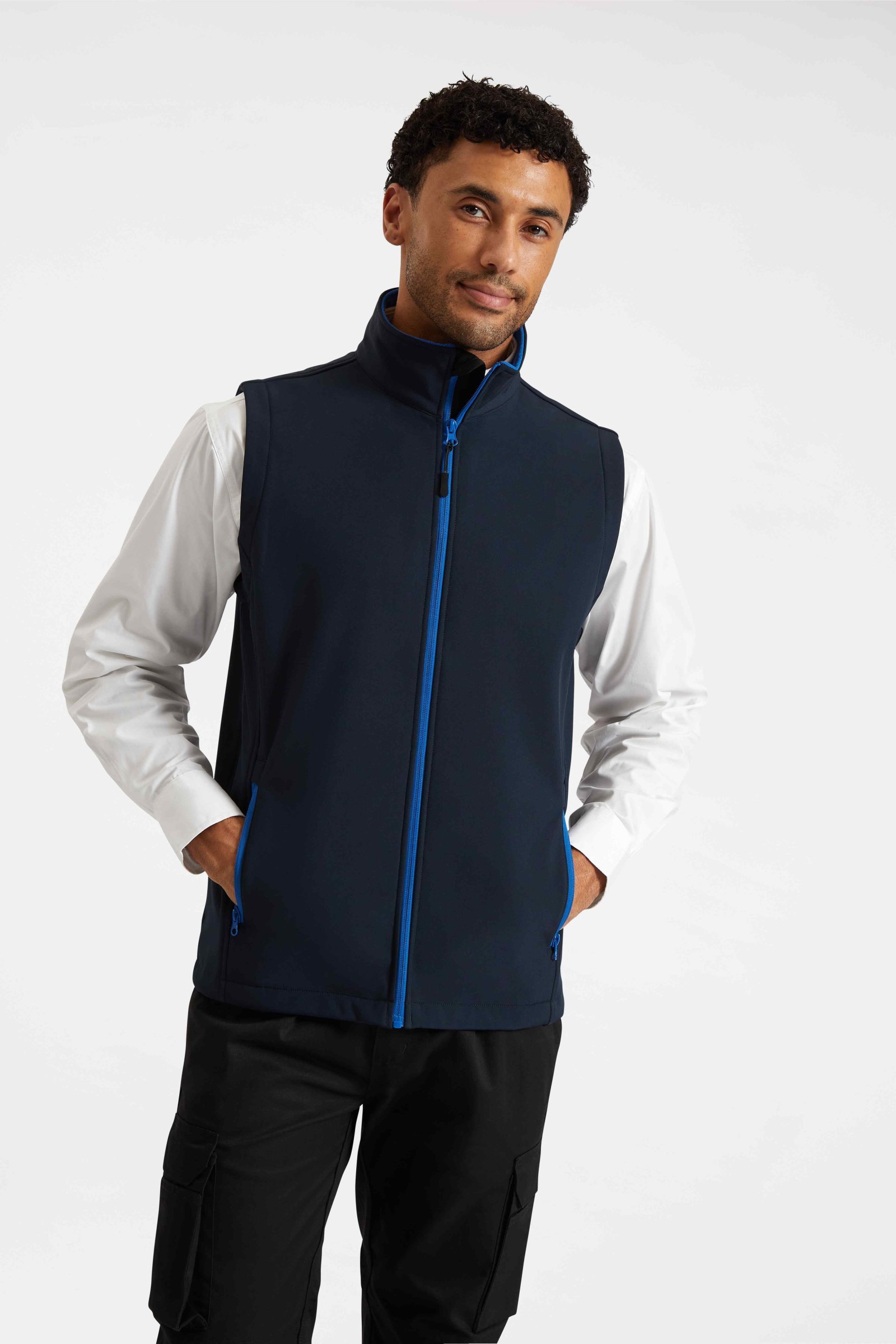 UC614 GILET SOFTSHELL à personnaliser